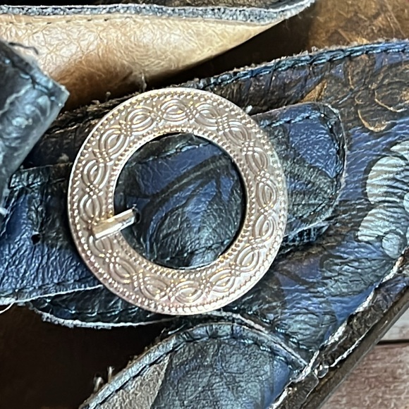 Algeria Blue and Silver Floral Pattern Leather Clogs Size 37 - Picture 6 of 10